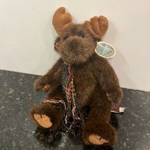 Bearington "Waldo" Collectible Series  Limited Edition #1374 2002, retired 2004